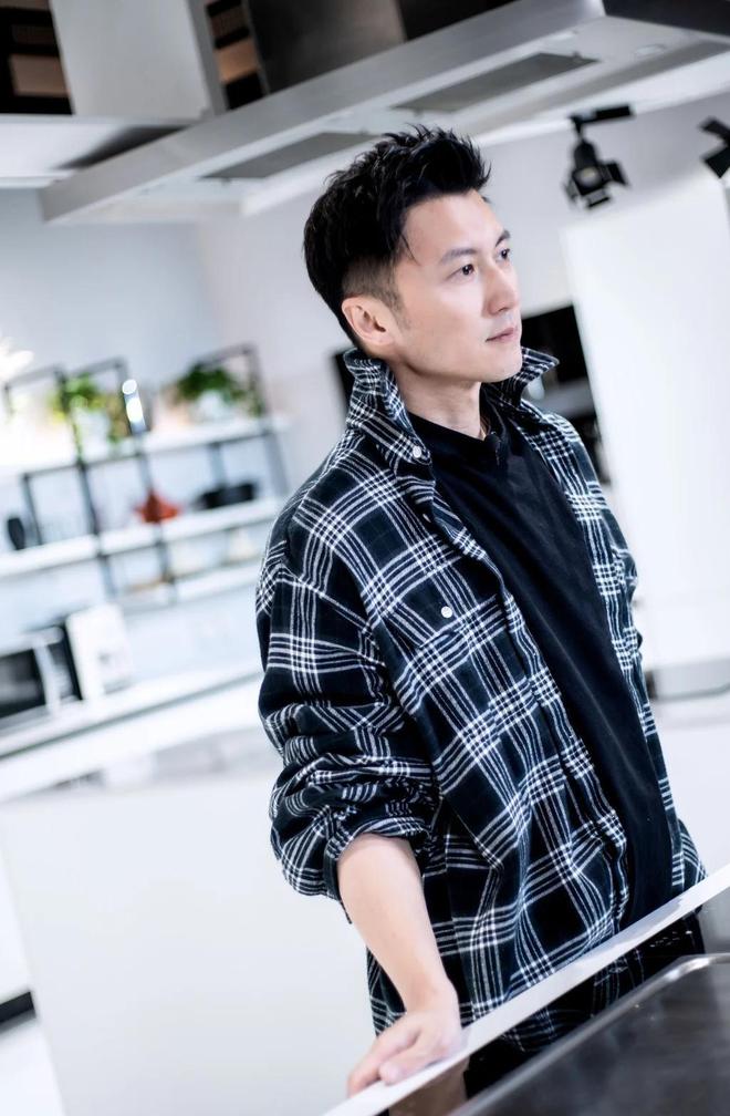 生意做大4年15个亿这次王菲赌对了谢霆锋(图9)